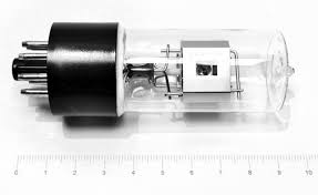 لامپ Deuterium / D2 مخصوص دستگاه اسپکتروفتومتر مدل  1280 نمایندگی شیمادزو Shimadzu